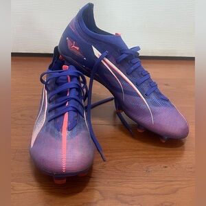 Preloved Puma Ultra Soccer Cleats | Boys Size: 8